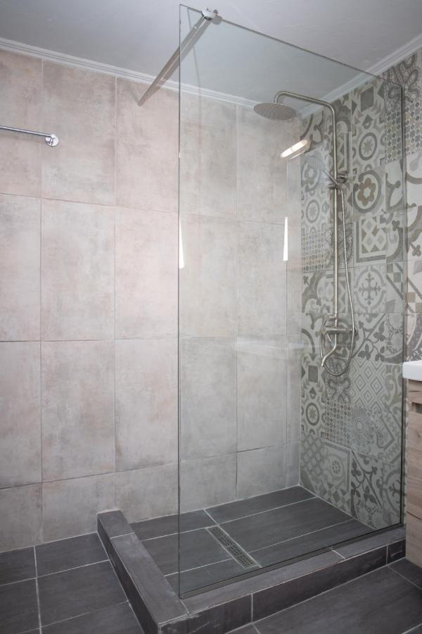 Santa Marina Apartment Янина Екстериор снимка