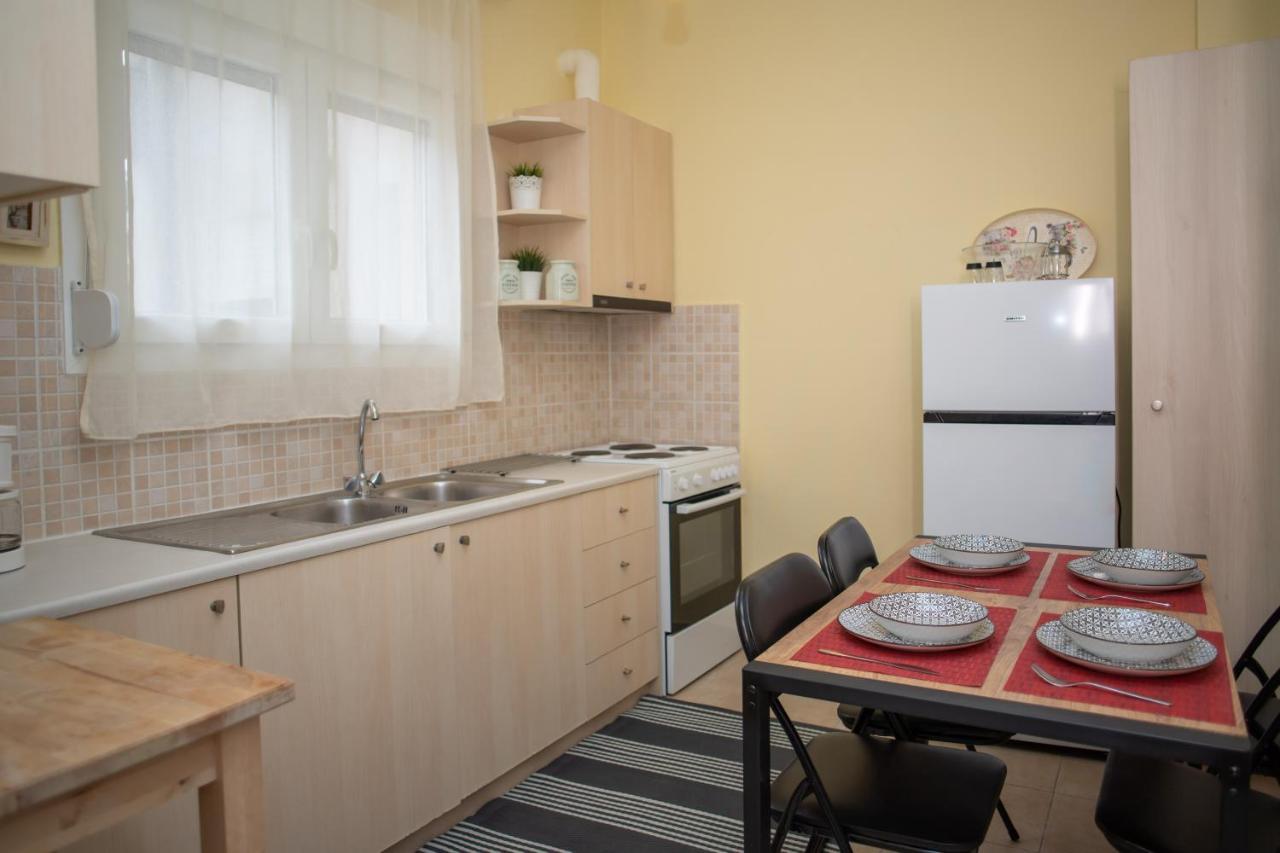 Santa Marina Apartment Янина Екстериор снимка